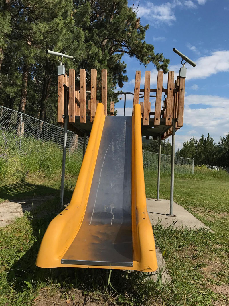 Hellgate Lions Park Bonner Montana: Playground equipment